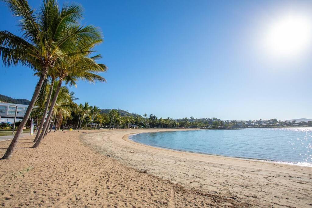 Ocean View 33A Studio Pool Ocean View Wifi แอร์ลีบีช ภายนอก รูปภาพ