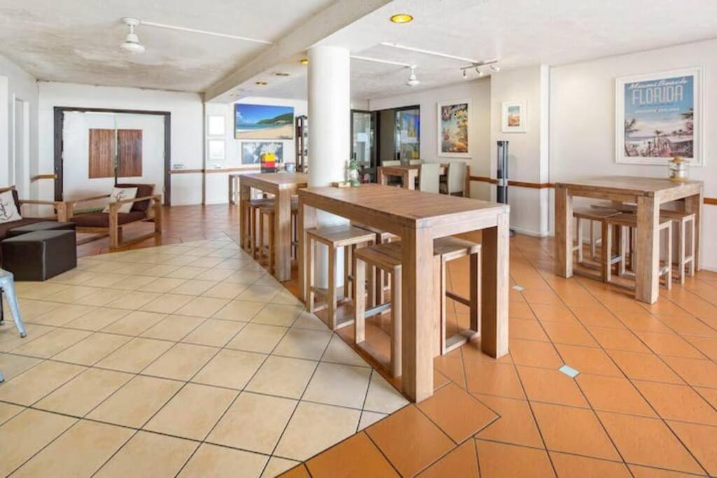 Ocean View 33A Studio Pool Ocean View Wifi แอร์ลีบีช ภายนอก รูปภาพ